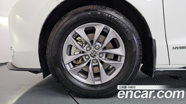 Toyota Sienna из Кореи Encar