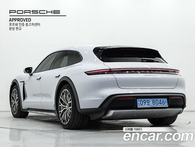 Porsche Taycan 4 Cross Turismo — пробег 28 210 км — фото 2 из 5