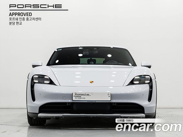 Porsche Taycan 4 Cross Turismo — пробег 28 210 км — фото 3 из 5