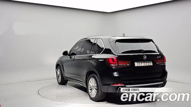 BMW X5 xDrive 30d — пробег 107 857 км — фото 2 из 5
