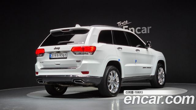 Jeep Cherokee 3.6 Summit WK2 — пробег 63 004 км — фото 2 из 5