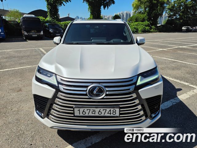 Lexus LX 700h Luxury — пробег 5 518 км — фото 3 из 5