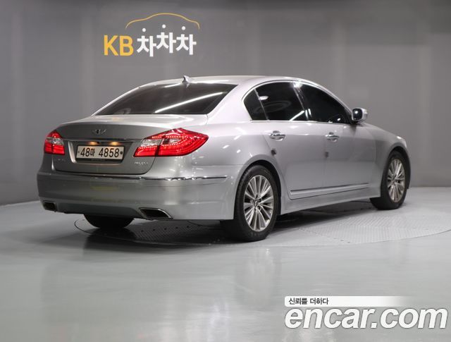Hyundai Genesis из Кореи Encar