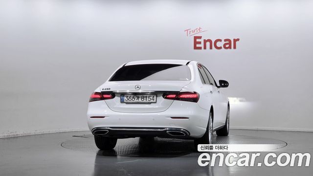 Mercedes-Benz E-Class из Кореи Encar