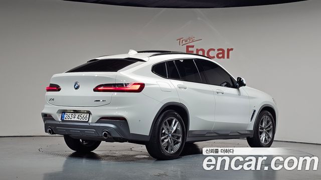 BMW X4 xDrive20i M Sport X — пробег 64 221 км — фото 2 из 5
