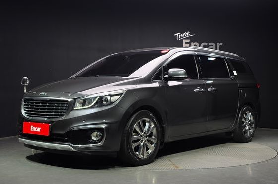 Kia Carnival 7-seater Limousine VIP — пробег 70 175 км — фото 1 из 5