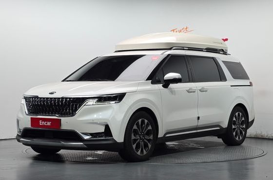 Kia Carnival 9-Seater Signature — пробег 71 169 км — фото 1 из 5