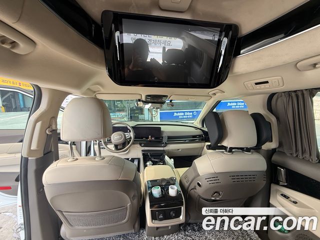 Kia Carnival Gasoline 7-Seater Hi Limousine Signature — пробег 31 000 км — фото 5 из 5