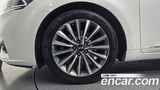 Kia K7 из Кореи Encar