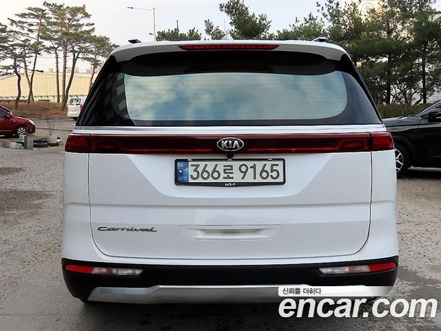 Kia Carnival из Кореи Encar