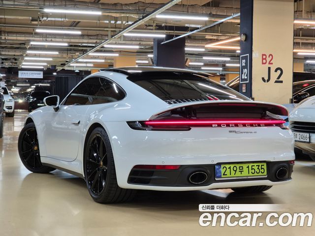 Porsche 911 Carrera 4 — пробег 27 810 км — фото 3 из 5