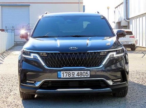 Kia Carnival 9-Seater Signature — пробег 214 811 км — фото 1 из 5