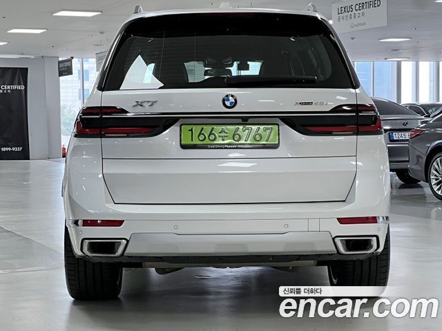 BMW X7 xDrive 40i Design Pure Excellence 6-Seater — пробег 7 446 км — фото 4 из 5