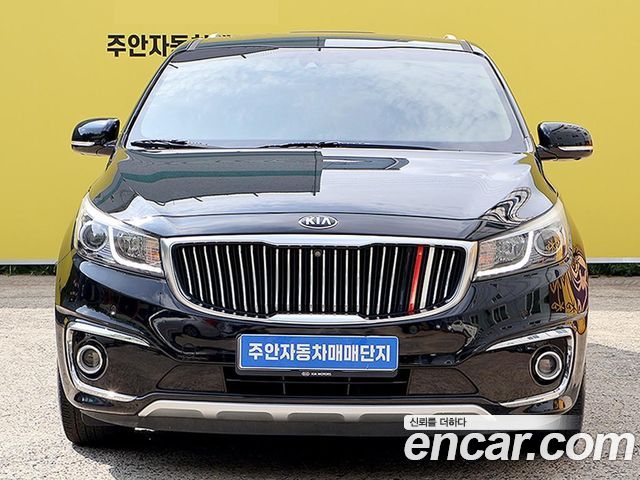 Kia Carnival Gasoline 7-seater Limousine President — пробег 96 010 км — фото 1 из 5