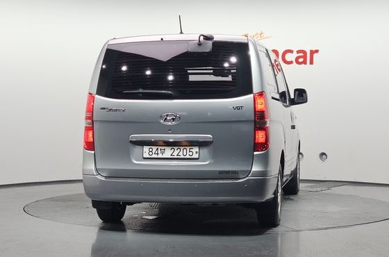Hyundai Starex Van 5-Seater Smart — пробег 193 969 км — фото 4 из 5