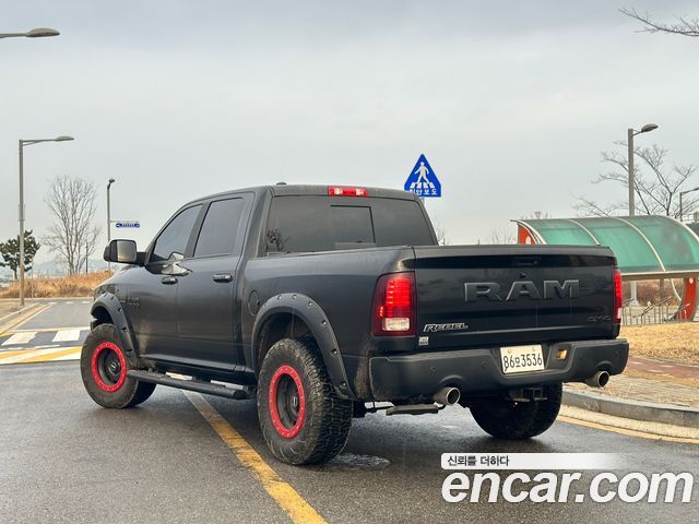 Dodge Ram Pick Up 5.7 — пробег 61 000 км — фото 2 из 5