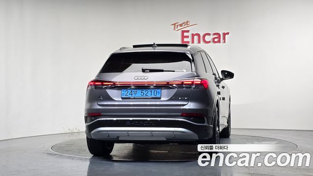 Audi Q4 e-tron 40 Premium — пробег 18 271 км — фото 4 из 5