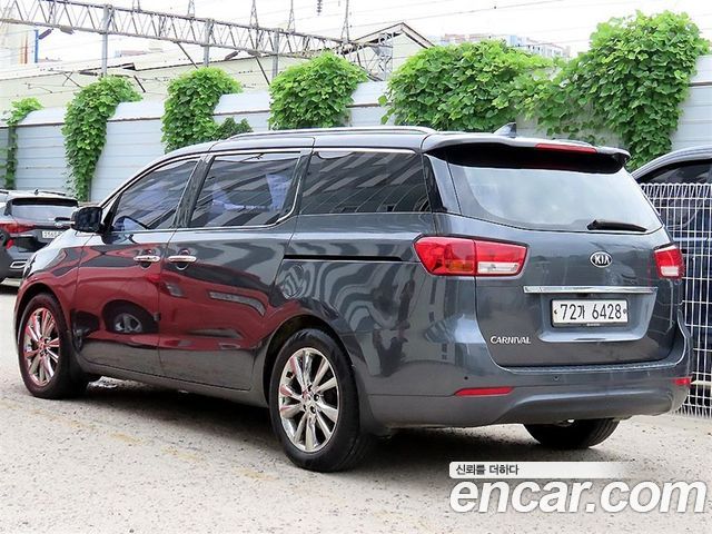 Kia Carnival из Кореи Encar