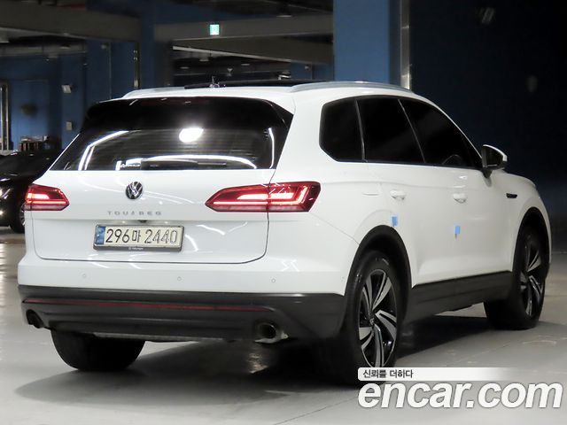 Volkswagen Touareg 3.0 TDI Premium — пробег 78 658 км — фото 2 из 5