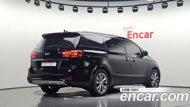 Kia Carnival из Кореи Encar