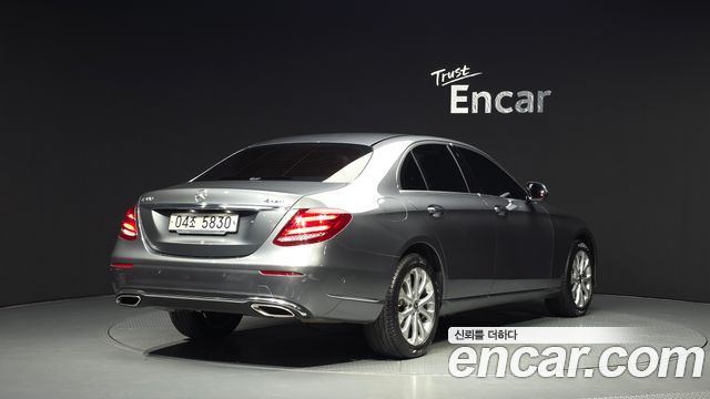 Mercedes-Benz E-Class из Кореи Encar