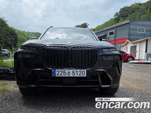 BMW X7 xDrive 40i M Sport 6STR — пробег 29 600 км — фото 3 из 5
