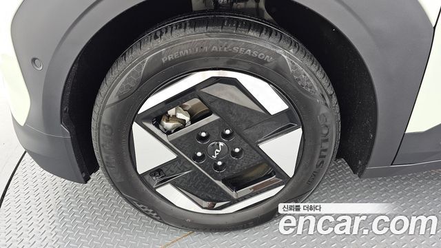 Kia EV3 из Кореи Encar