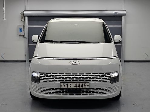 Hyundai Staria L3.5 Tourer 11-Seater Modern — пробег 160 408 км — фото 2 из 5