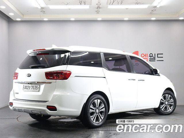 Kia Carnival из Кореи Encar
