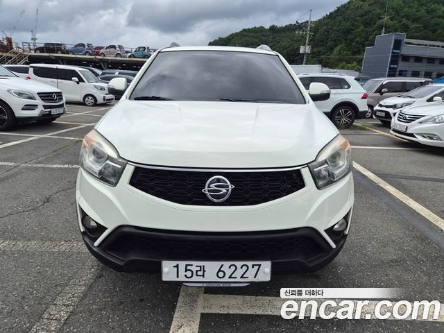 Ssangyong KORANDO 2.0 CVT 4WD Deluxe — пробег 182 847 км — фото 2 из 5