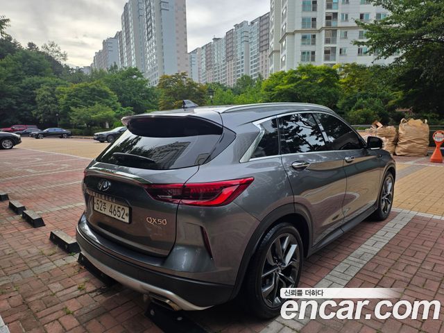 Infiniti QX50 2.0 Sensory AWD — пробег 53 000 км — фото 4 из 5