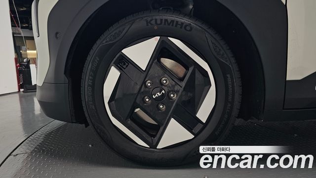 Kia EV3 из Кореи Encar