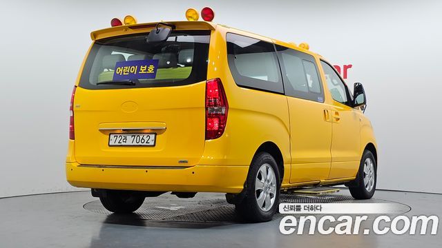 Hyundai Starex 4WD School Bus — пробег 79 690 км — фото 2 из 5