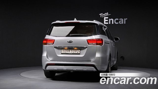 Kia Carnival из Кореи Encar
