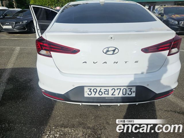 Hyundai AVANTE 1.6 LPi Smart — пробег 107 844 км — фото 3 из 5