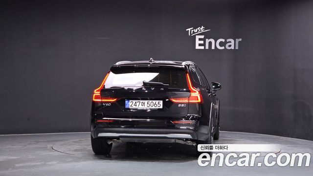 Volvo V60 B5 Ultra AWD — пробег 5 771 км — фото 4 из 5