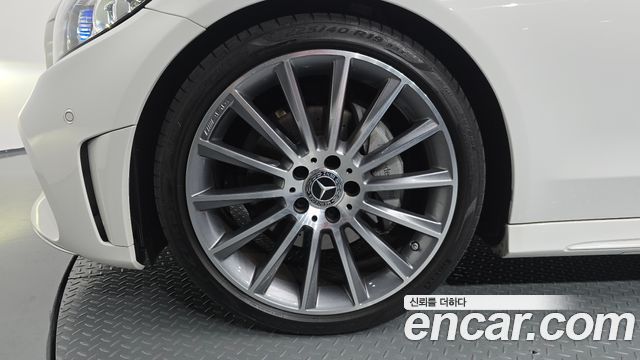 Mercedes-Benz C-Class C200 Coupe — пробег 24 211 км — фото 5 из 5