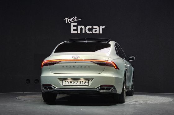 Hyundai Grandeur 2.5 Calligraphy — пробег 90 780 км — фото 4 из 5