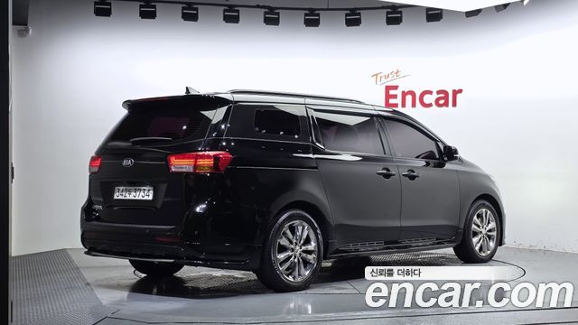 Kia Carnival из Кореи Encar