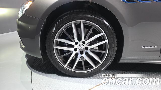 Maserati Ghibli из Кореи Encar