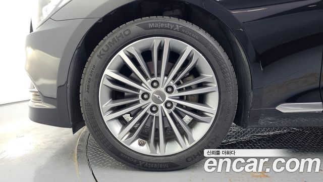 Hyundai Genesis из Кореи Encar