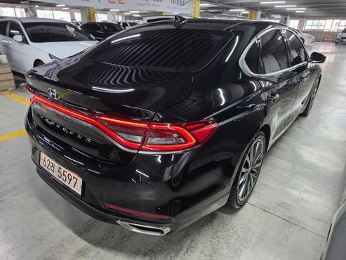 Hyundai Grandeur 2.4 Premium Special — пробег 33 000 км — фото 2 из 5