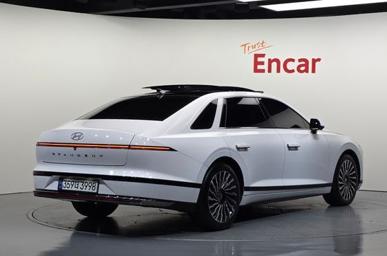 Hyundai Grandeur Calligraphy — пробег 52 037 км — фото 2 из 5