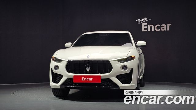 Maserati Levante из Кореи Encar