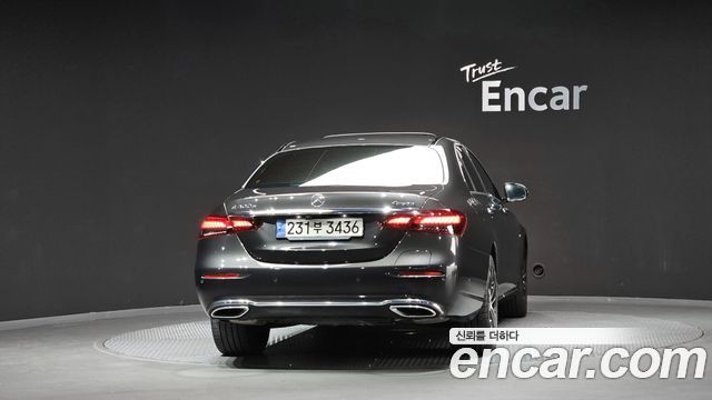 Mercedes-Benz E-Class из Кореи Encar