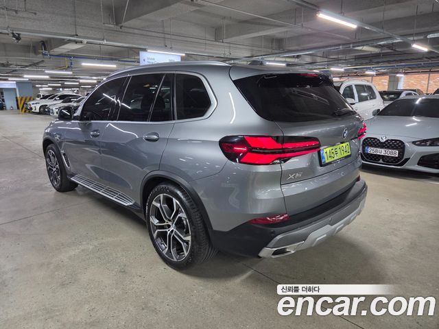 BMW X5 xDrive 40i xLine — пробег 11 758 км — фото 2 из 5