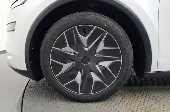 Tesla Model Y L Long Range AWD — пробег 39 км — фото 5 из 5