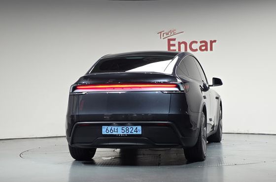 Tesla Model Y RWD — пробег 12 364 км — фото 4 из 5