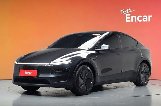 Tesla Model Y RWD — пробег 12 364 км — фото 1 из 5