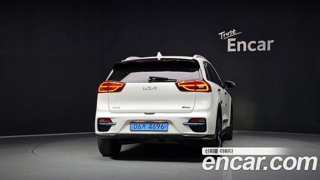 Kia Niro Prestige — пробег 159 134 км — фото 4 из 5